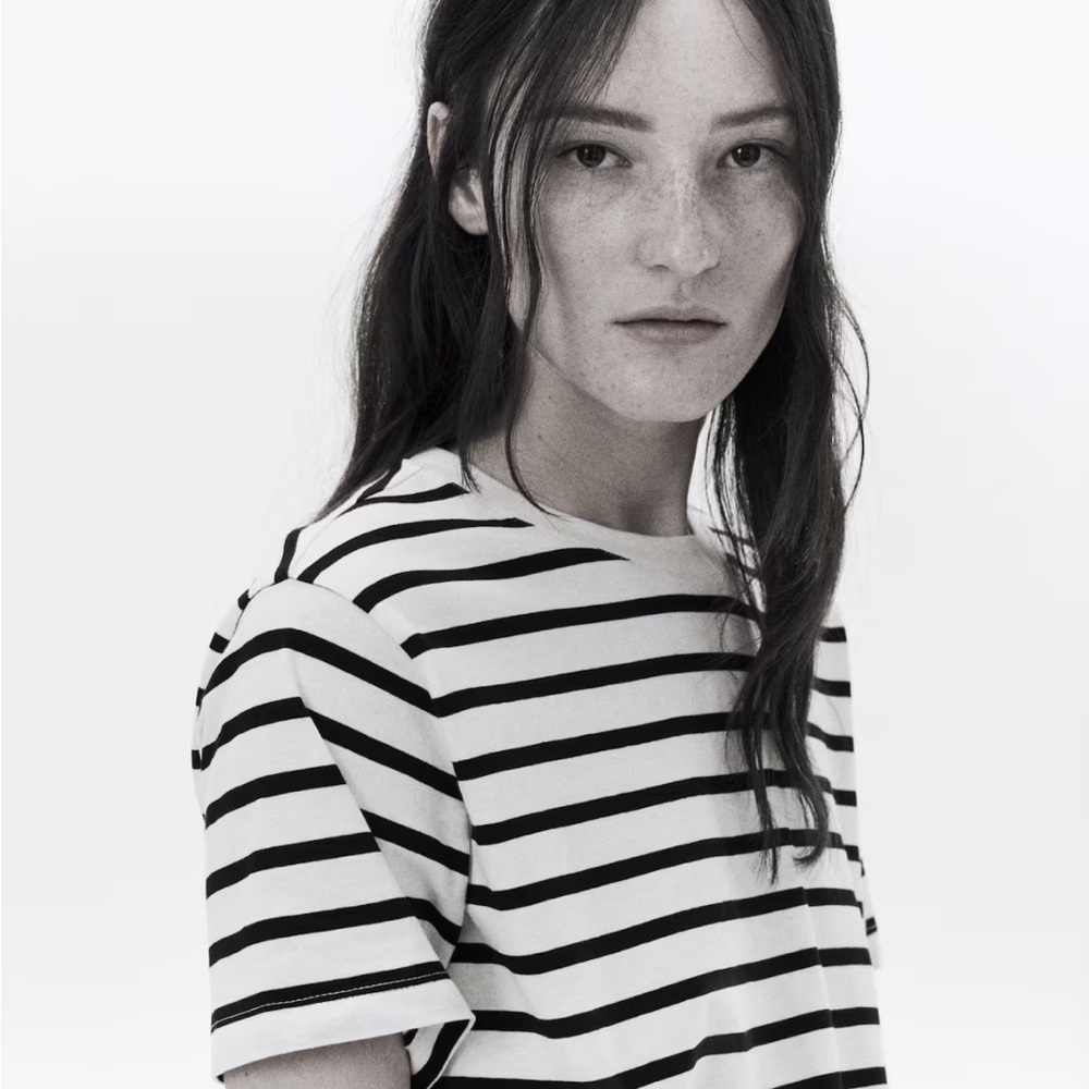 NWOT H&M Black and White Striped Short Sleeve Tee-SZ. S